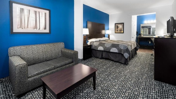 Belmont Inn and Suites image 20